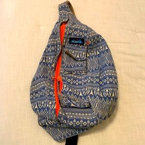 Blue and white cross body kavu bag